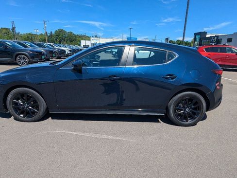 Used 2022 MAZDA MAZDA3 s FWD image 2