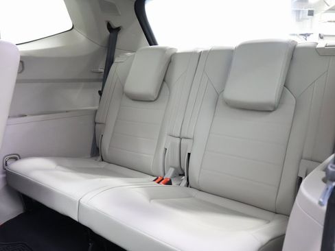 Used 2021 Volkswagen Atlas SEL Premium image 28