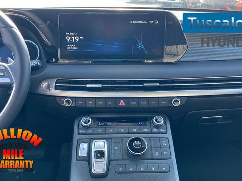Used 2023 Hyundai Palisade Limited image 30
