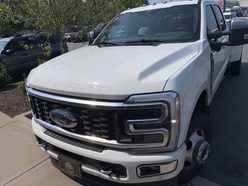 Certified 2024 Ford F350 Platinum w/ FX4 Off-Road Package AWD/4WD image 3