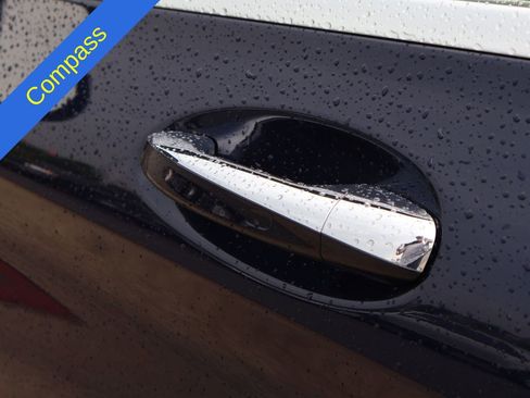 Used 2018 Mercedes-Benz C 300 Sedan image 19