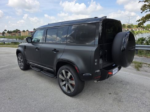New 2026 Land Rover Defender 110 X AWD/4WD image 2