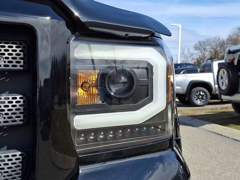 Used 2014 GMC Sierra 1500 SLT w/ All-Terrain Package image 10