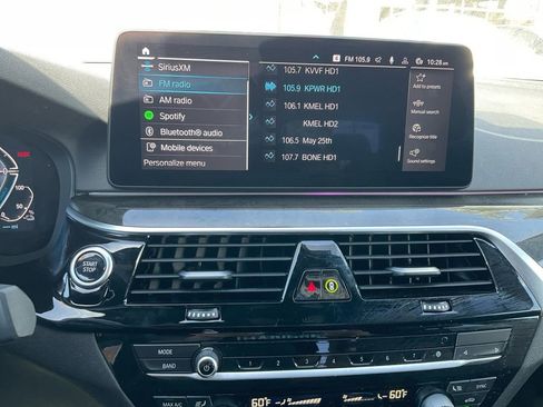 Used 2022 BMW 530e w/ M Sport Package image 19