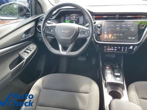 Used 2023 Chevrolet Bolt EUV LT w/ Comfort Package FWD image 17