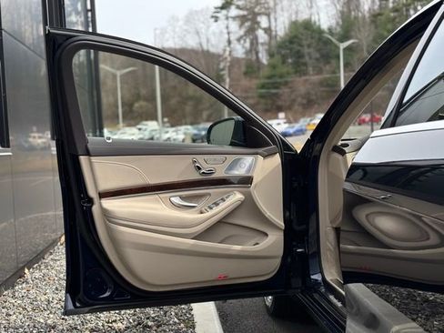 Used 2017 Mercedes-Benz S 550 4MATIC Sedan image 18
