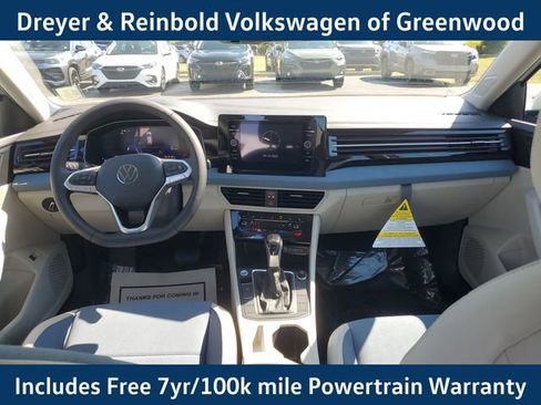 New 2025 Volkswagen Jetta SE image 15