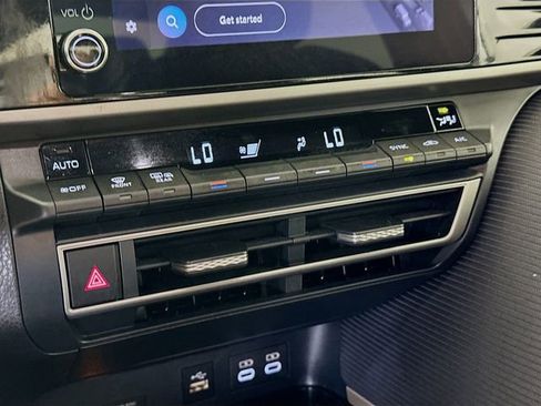 Certified 2025 Toyota Camry SE FWD image 20