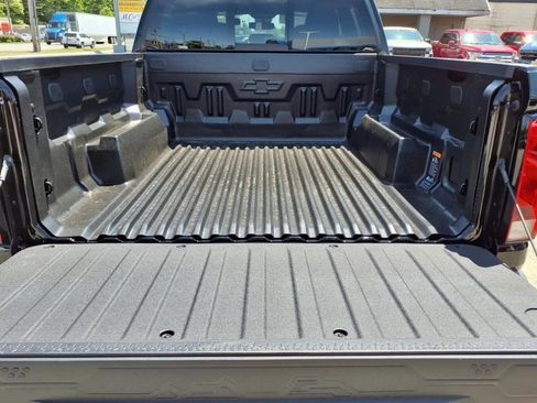 New 2025 Chevrolet Colorado W/T image 10