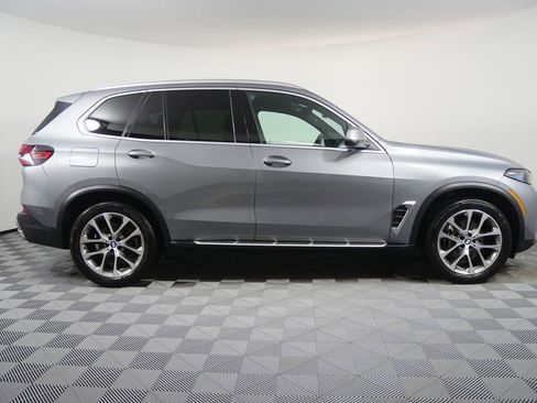 Used 2025 BMW X5 xDrive40i image 2