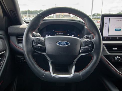 Used 2025 Ford Explorer ST-Line w/ ST-Line Street Pack AWD/4WD image 24
