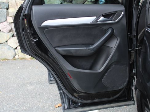 Used 2018 Audi Q3 2.0T Premium image 14