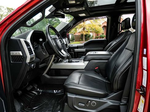 Used 2017 Ford F150 Lariat w/ Equipment Group 502A Luxury image 4