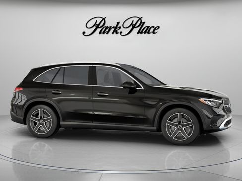 Used 2026 Mercedes-Benz GLC 300 4MATIC image 28