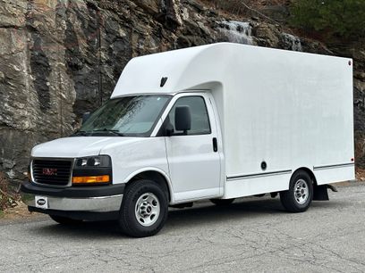 Used 2022 GMC Savana 3500 w/ Power Convenience Package
