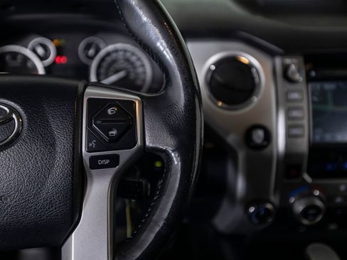 Used 2017 Toyota Tundra Limited w/ Limited Premium Package image 39