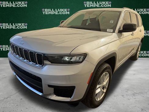 Used 2023 Jeep Grand Cherokee L Laredo image 10