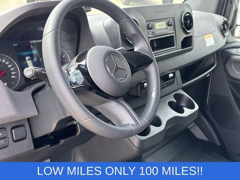 Used 2025 Mercedes-Benz Sprinter 2500 image 7