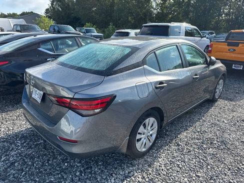 Used 2024 Nissan Sentra S FWD image 3