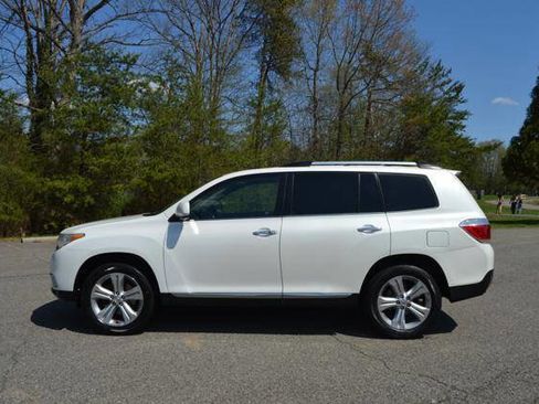 Used 2013 Toyota Highlander Limited image 68