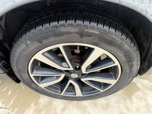 Used 2018 Nissan Rogue SL w/ Premium Package AWD/4WD image 15