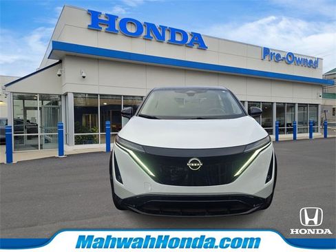 Used 2024 Nissan Ariya AWD image 2