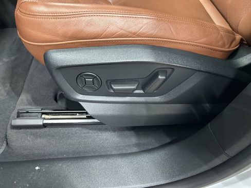 Used 2023 Audi Q8 Prestige image 10