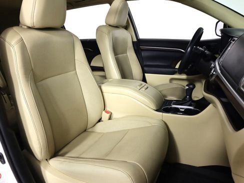 Used 2015 Toyota Highlander Limited Platinum image 49