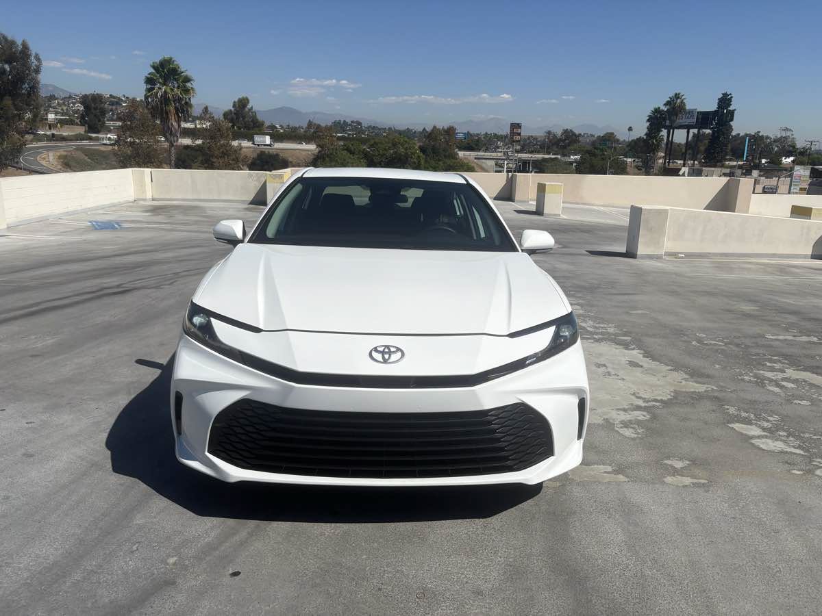 Used 2025 Toyota Camry LE FWD image 8