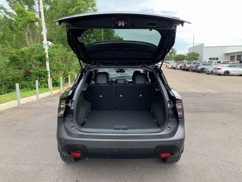 New 2025 Nissan Kicks SR image 5