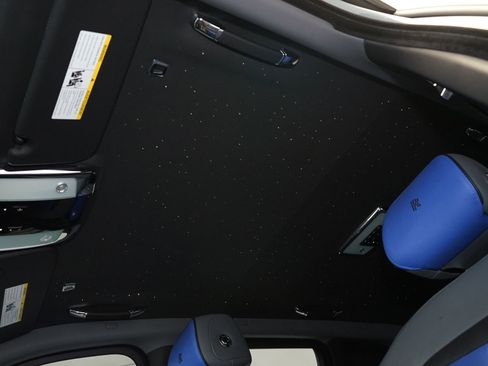 Used 2023 Rolls-Royce Cullinan Black Badge w/ Driver's Package image 24