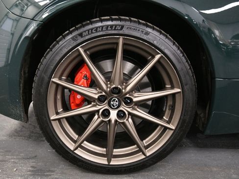 Certified 2025 Toyota GR86 Hakone Edition image 27