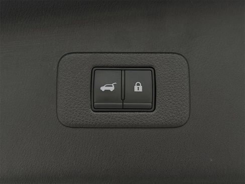 Used 2024 Nissan Armada SL image 30