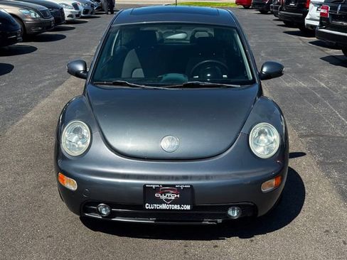 Used 2004 Volkswagen Beetle GLS FWD image 2