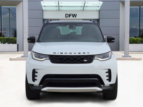 New 2026 Land Rover Discovery Dynamic SE image 2