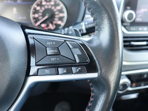 Used 2023 Nissan Altima 2.5 SR image 18