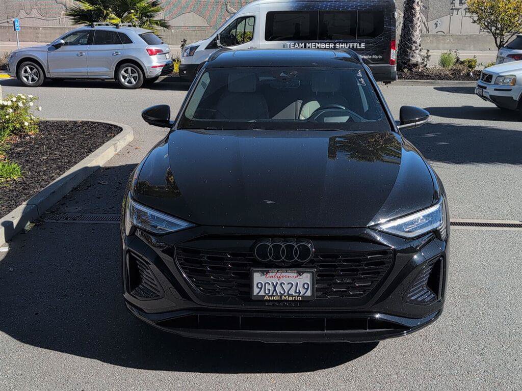 Used 2024 Audi Q8 e-tron Prestige w/ Prestige Package AWD/4WD image 3