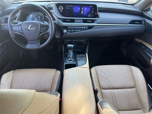 Used 2021 Lexus ES 300h Ultra Luxury w/ Accessory Package 2 image 11
