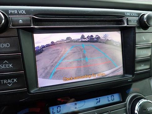 Used 2013 Toyota RAV4 Limited AWD/4WD image 25