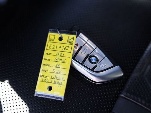 Used 2021 BMW X5 xDrive45e w/ Parking Assistance Package AWD/4WD image 70