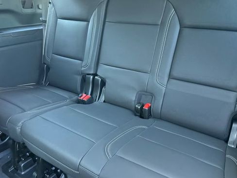 New 2026 GMC Yukon XL Elevation image 18