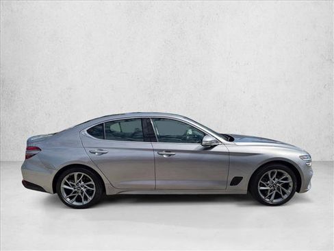 Used 2022 Genesis G70 2.0T AWD/4WD image 4