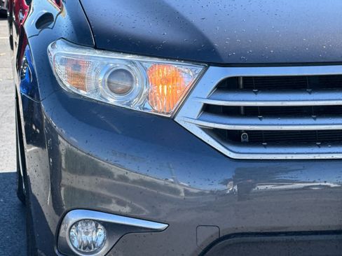 Used 2013 Toyota Highlander Limited image 6