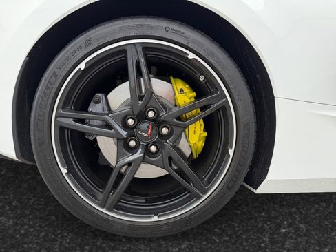 Used 2022 Chevrolet Corvette Stingray Premium Conv w/ Z51 Performance Package image 10