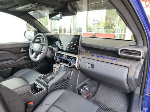 Used 2024 Toyota Tacoma Limited AWD/4WD image 26