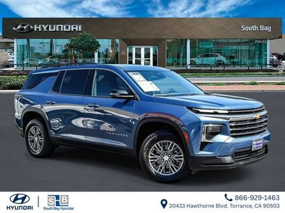 Used 2025 Chevrolet Traverse LT