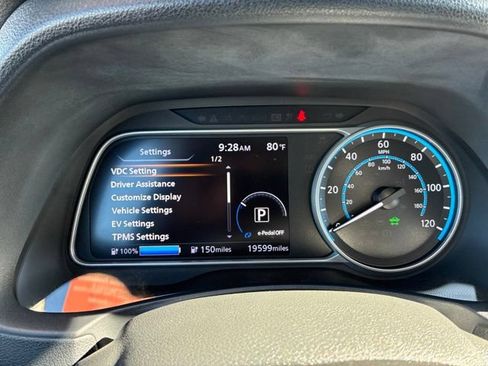 Certified 2025 Nissan Leaf S FWD image 36