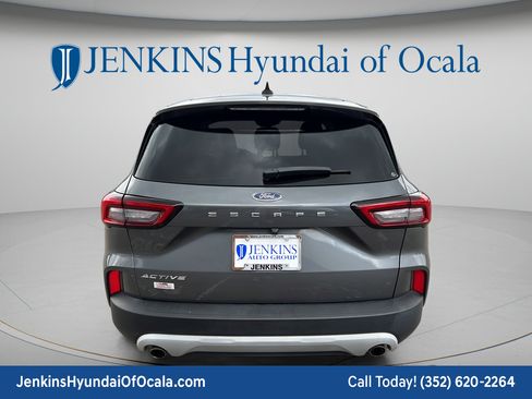 Used 2023 Ford Escape Active w/ Cold Weather Package FWD image 4