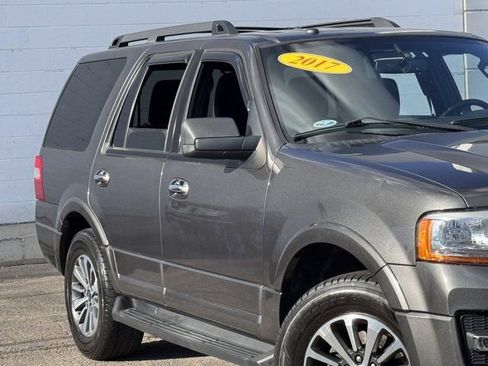 Used 2017 Ford Expedition XLT image 4