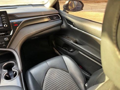 Used 2021 Toyota Camry SE image 24